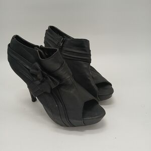 Black Twisted heels, size 10